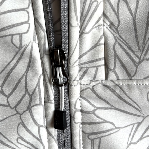 The North Face Womenswear Jacket🔥2X Host Pick💥 - Picture 11 of 16